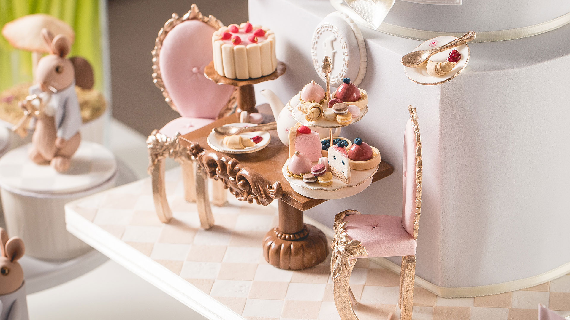 Alice in Wonderland course